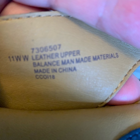 Soft spots leather sandals with 3” heels size 11WW, navy and camel - Picture 12 of 12